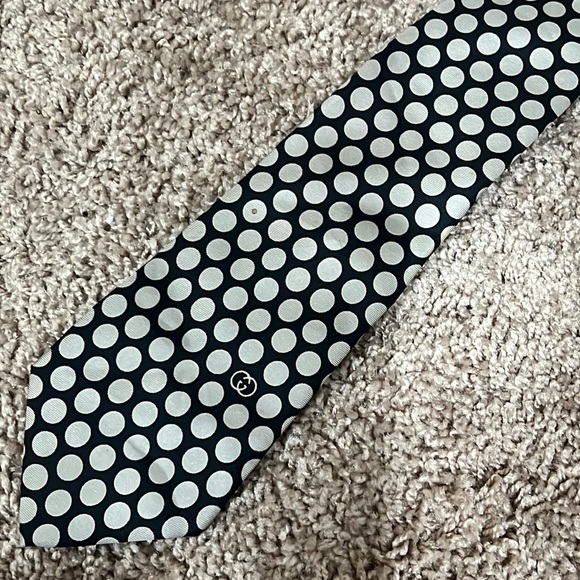 Vintage Gucci silk polka dot tie - Picture 1 of 11